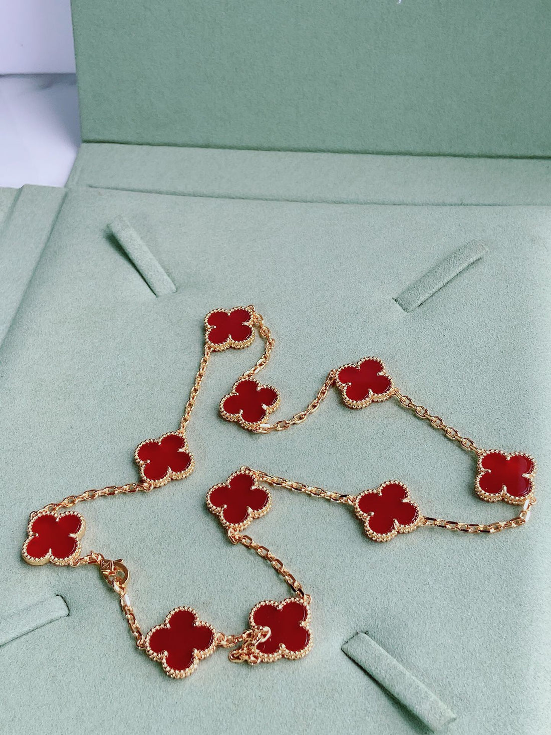 Quatrefoil Pendant Necklace, 10 Motifs, Yellow Gold Tone, Malachite
