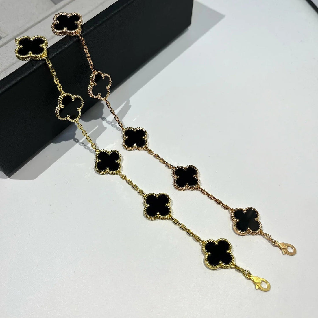 Quatrefoil 5 Motifs Bracelet, Onyx
