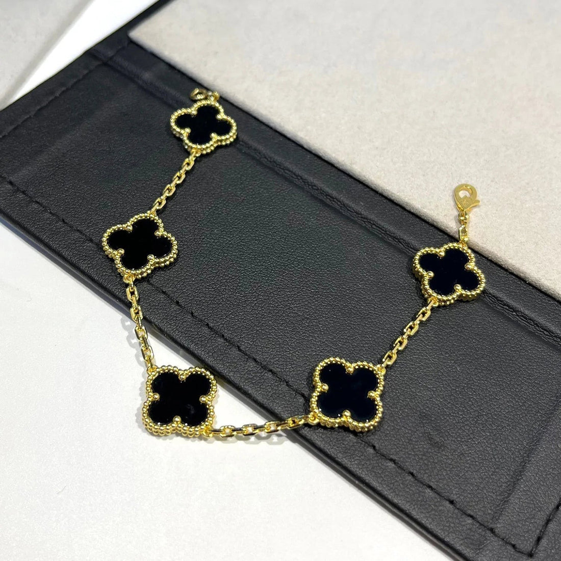 Quatrefoil 5 Motifs Bracelet, Onyx