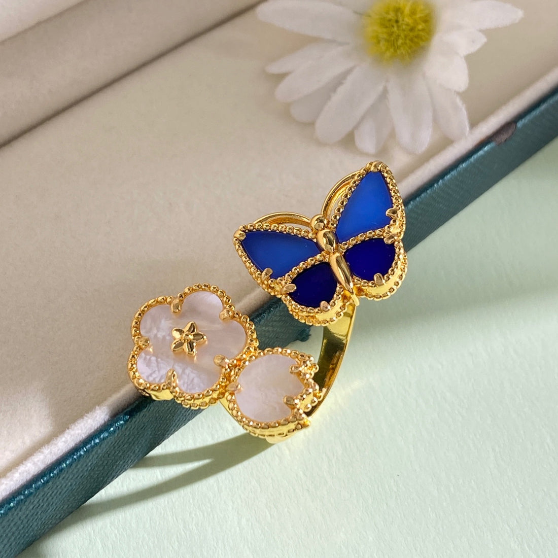 Butterfly Motif Ring, Yellow Gold Tone, Agate