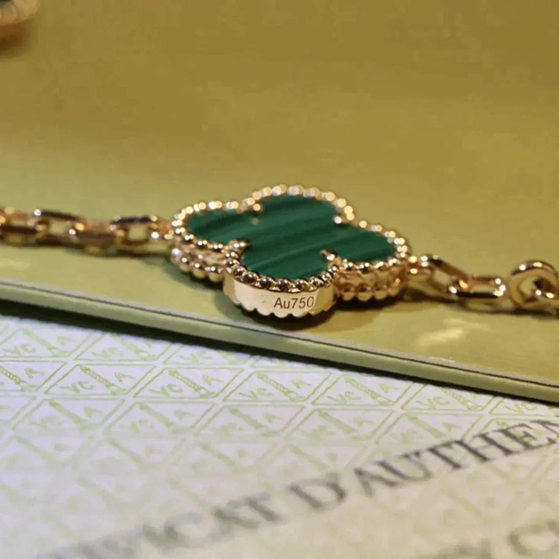 Quatrefoil 5 Motifs Bracelet, Malachite