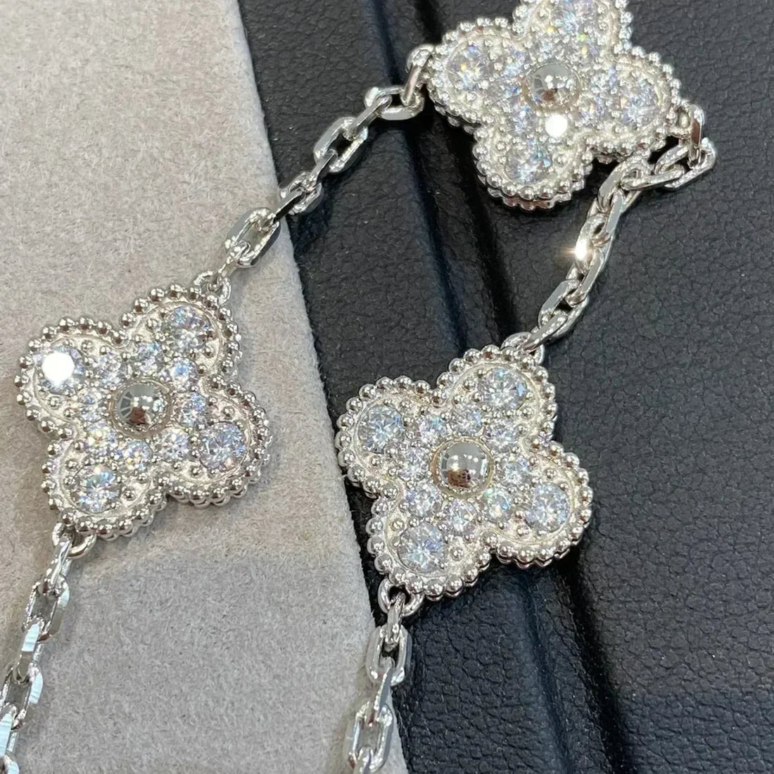 Quatrefoil 5 Motifs Bracelet, Pavé