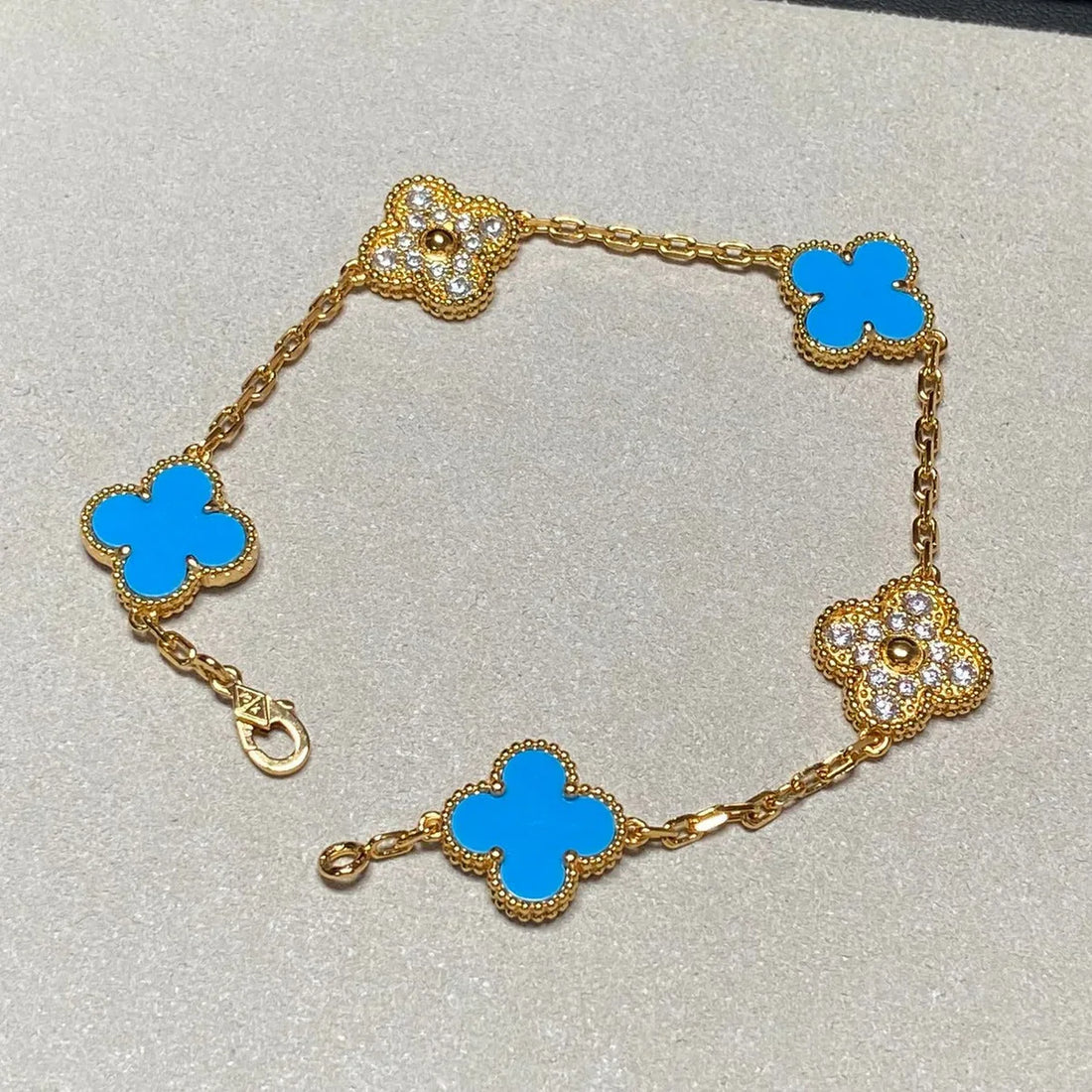 Quatrefoil 5 Motifs Bracelet, Blue Agate