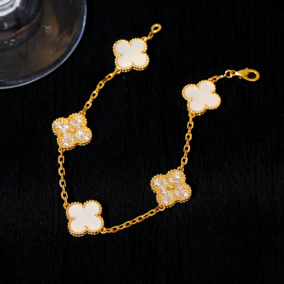 Quatrefoil 5 Motifs Bracelet, White Mother of Pearl