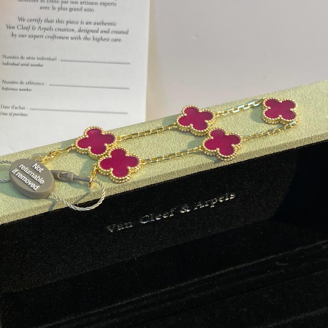 Quatrefoil 5 Motifs Bracelet, Pink Enamel