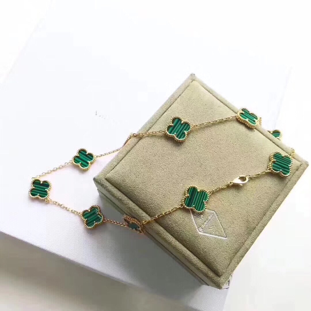 Quatrefoil Pendant Necklace, 10 Motifs, Yellow Gold Tone, Malachite