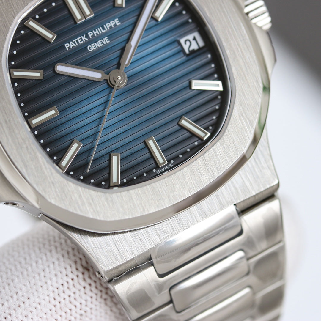 Porthole Case Watch, White Gold Tone, White, 41 mm