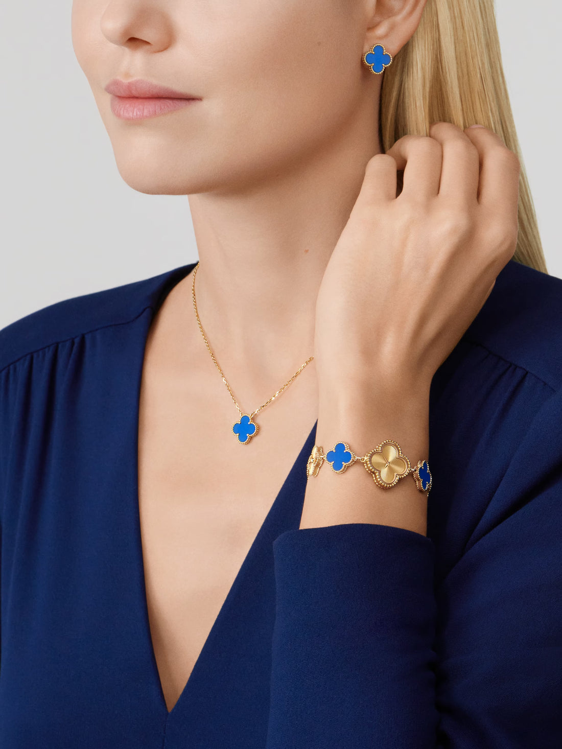 Quatrefoil Dial Watch, 18K, Yellow Gold Tone, Agate