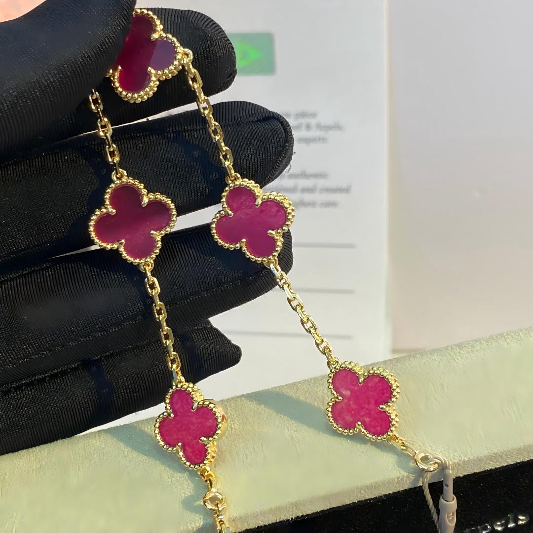 Quatrefoil 5 Motifs Bracelet, Pink Enamel