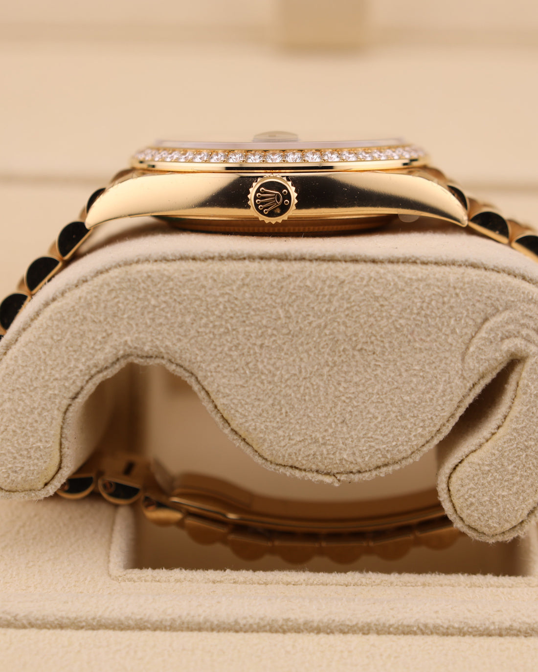 Day and Date Watch, Yellow Gold Tone, Stone-Set, 41 mm