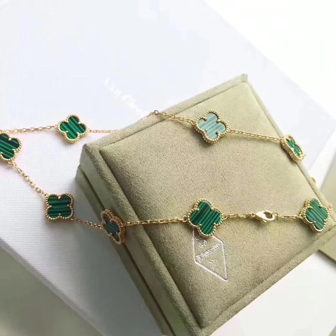 Quatrefoil Pendant Necklace, 10 Motifs, Yellow Gold Tone, Malachite