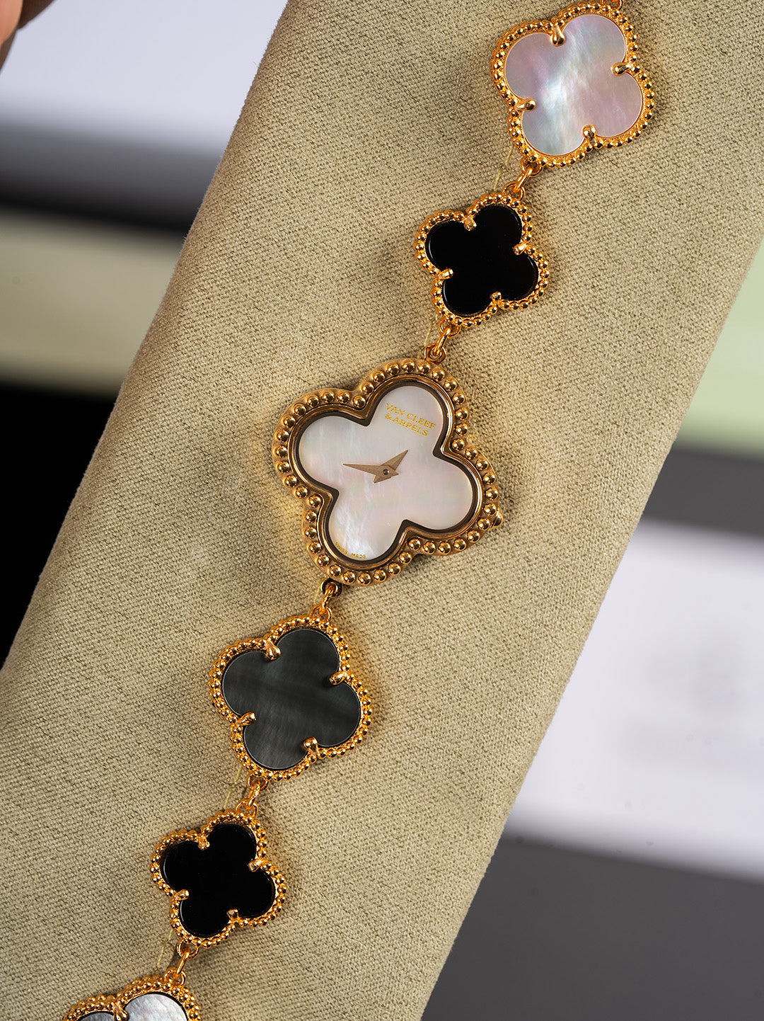 Quatrefoil Dial Watch, 18K, Yellow Gold Tone, Mother-of-Pearl, Onyx