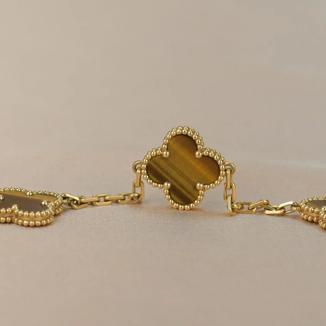 Quatrefoil 5 Motifs Bracelet, Tiger Eye