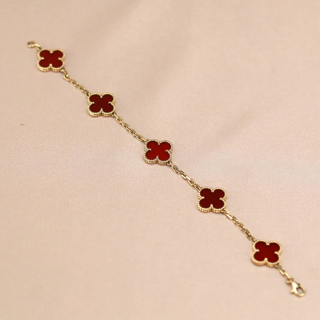 Quatrefoil 5 Motifs Bracelet, Red Carnelian