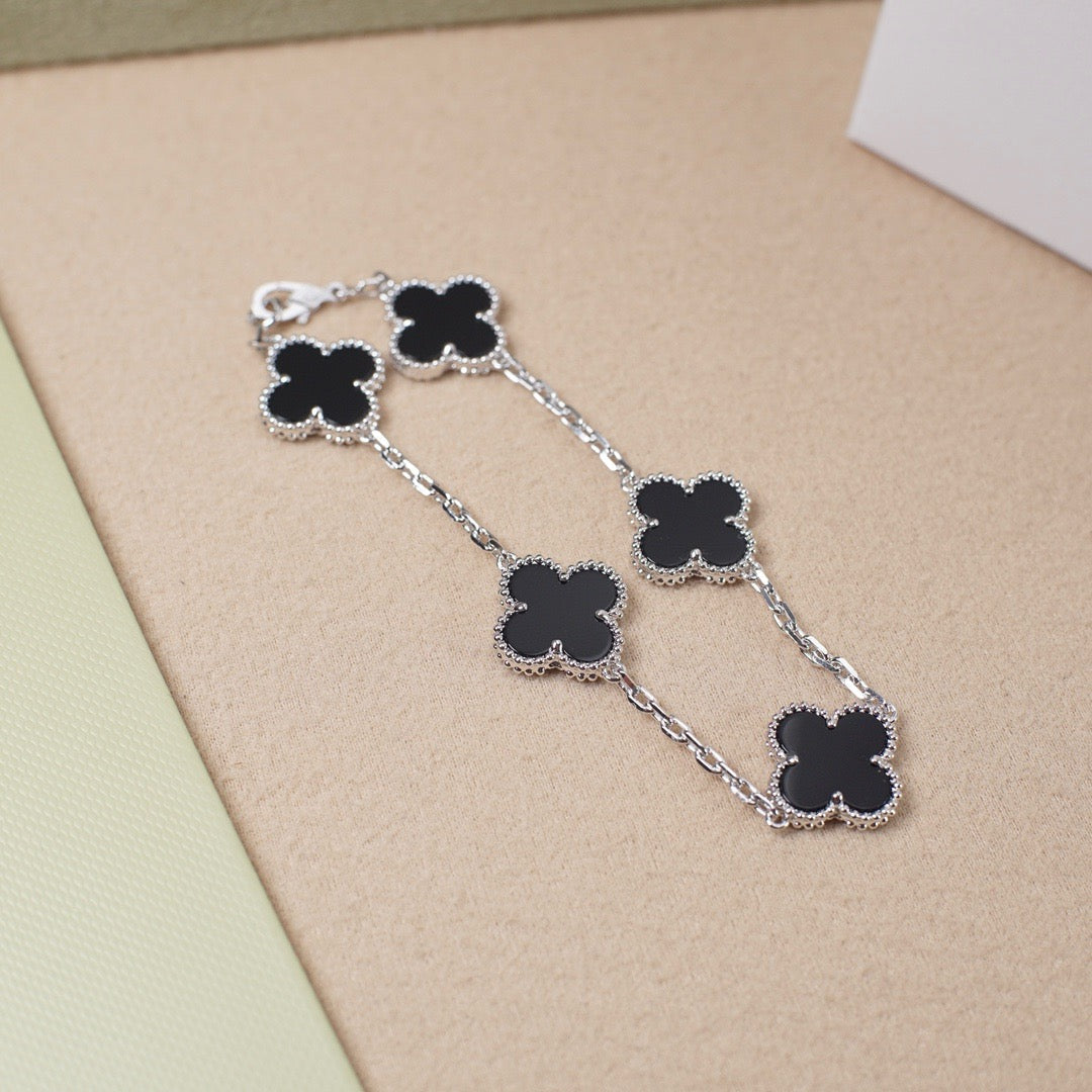 Quatrefoil 5 Motifs Bracelet, Onyx