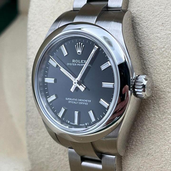 Round Automatic Watch, Steel, 28-31 mm