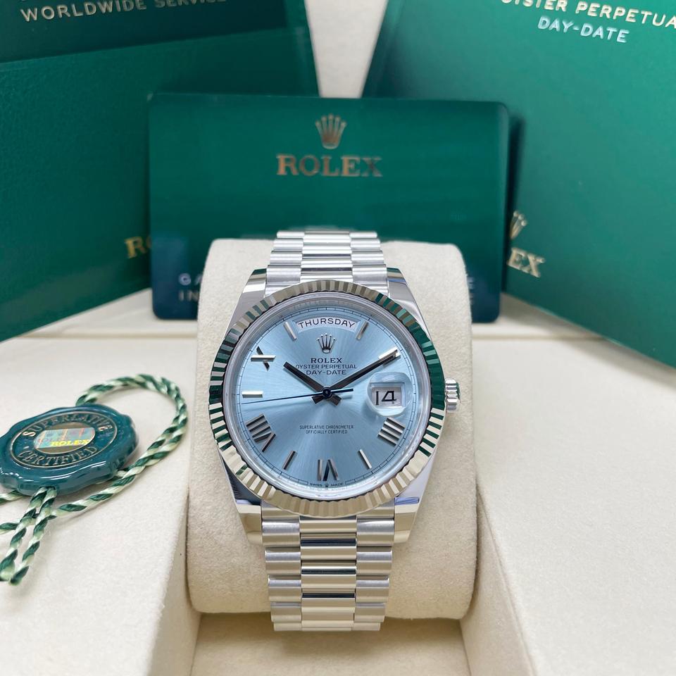 Day and Date Watch, Platinum Tone, 40 mm