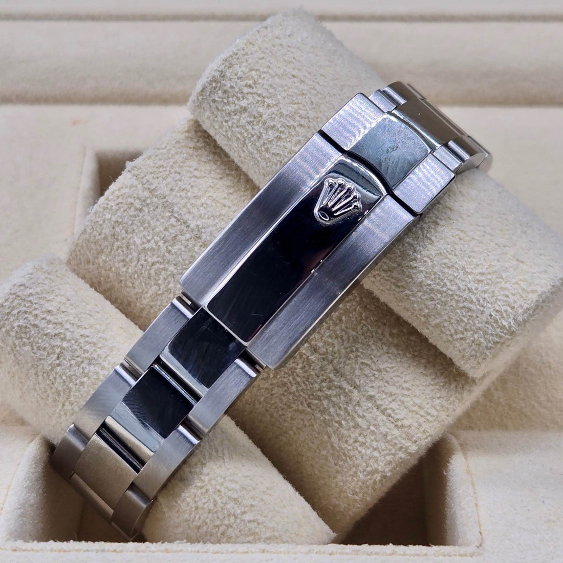 Classic Date Watch, White Gold Tone, Steel, Stone-Set, 28 mm