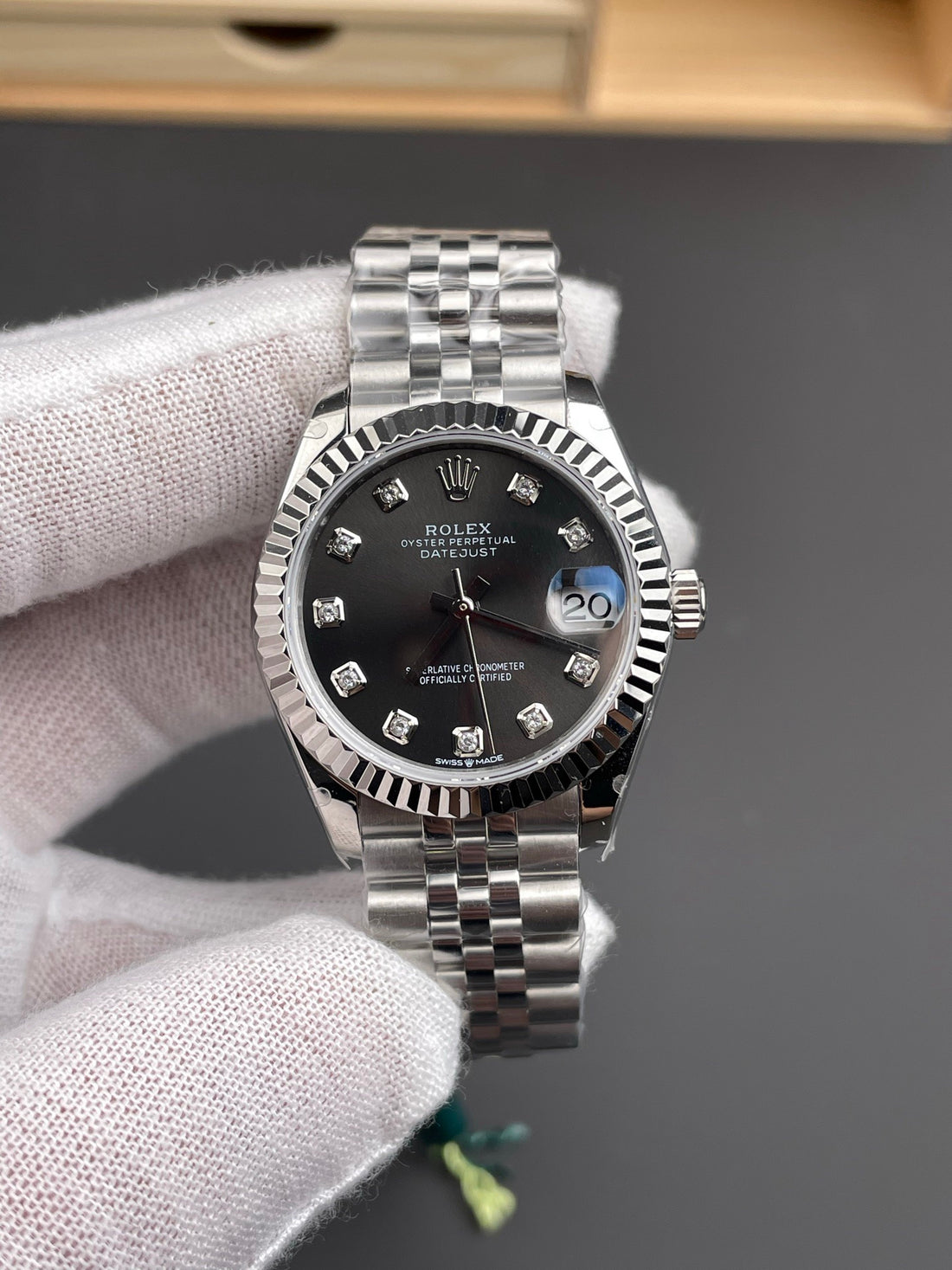 Classic Date Watch, White Gold Tone, Steel, White, 31 mm