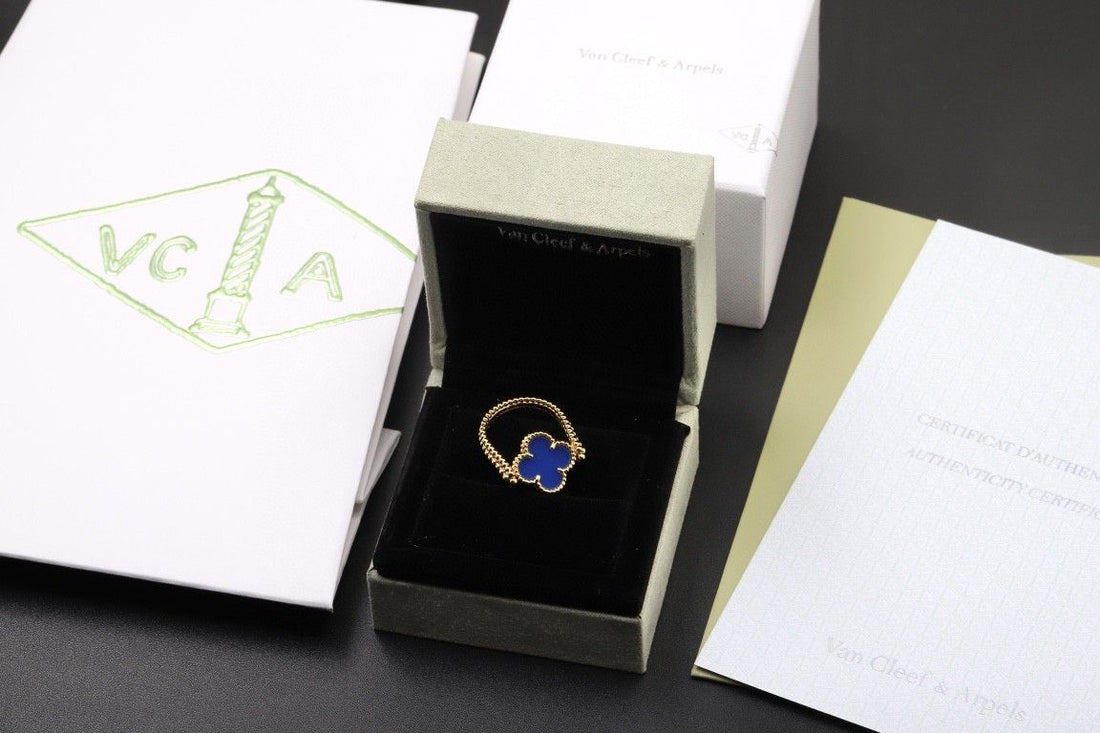 Quatrefoil Ring, Yellow Gold Tone, Agate