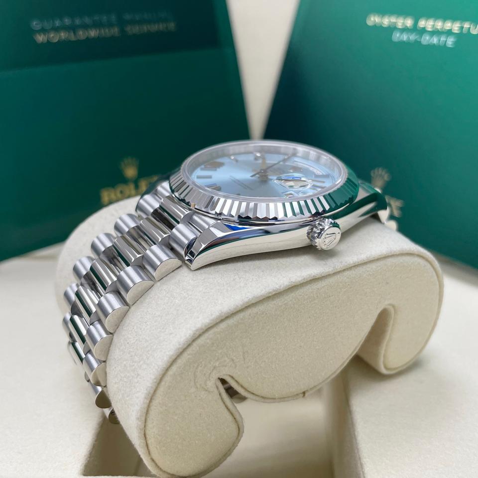 Day and Date Watch, Platinum Tone, 40 mm