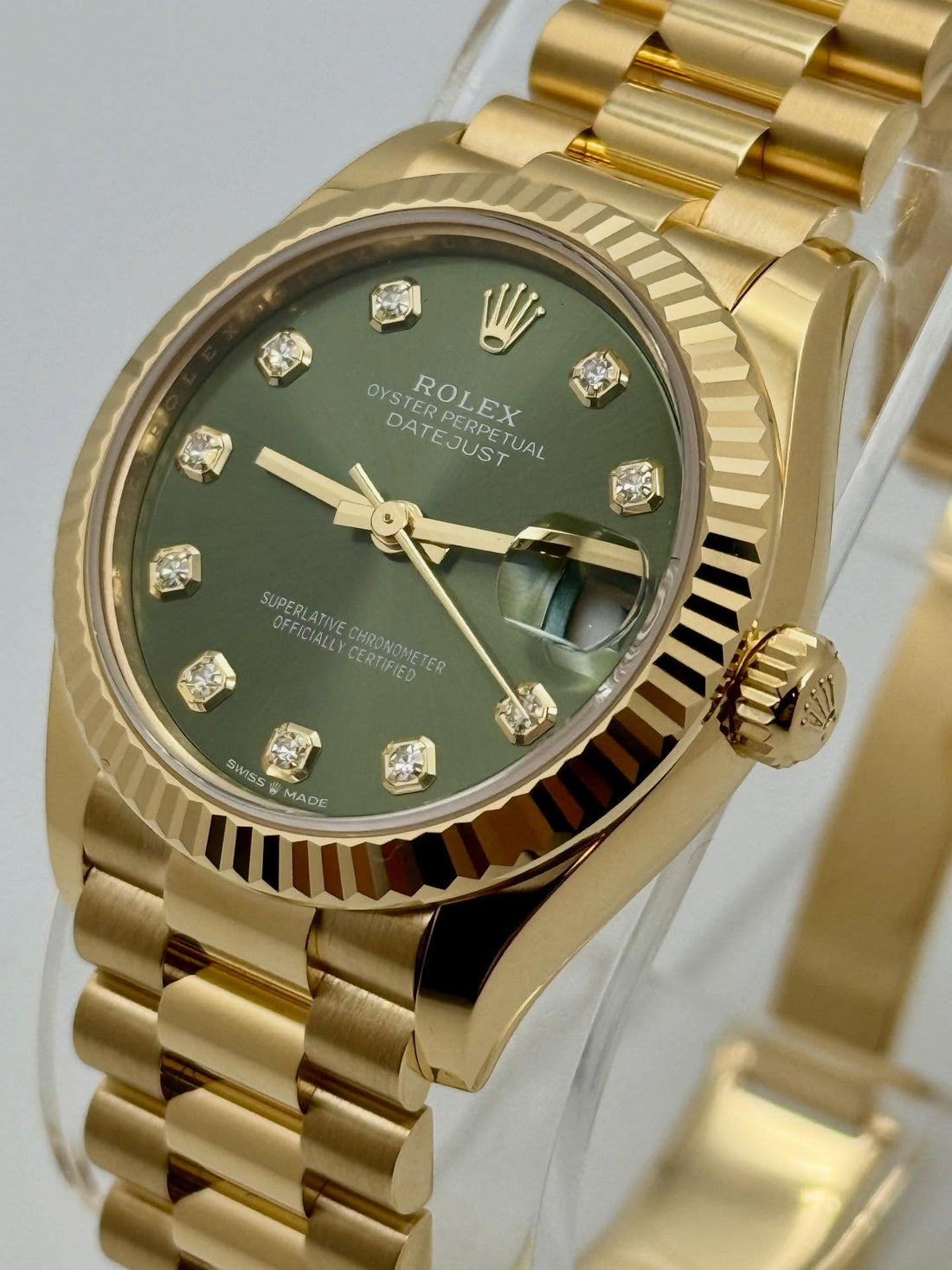 Classic Date Watch, Yellow Gold Tone, Steel, 31 mm