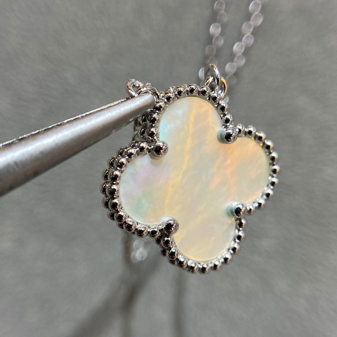 Quatrefoil Pendant Necklace, White Gold Tone