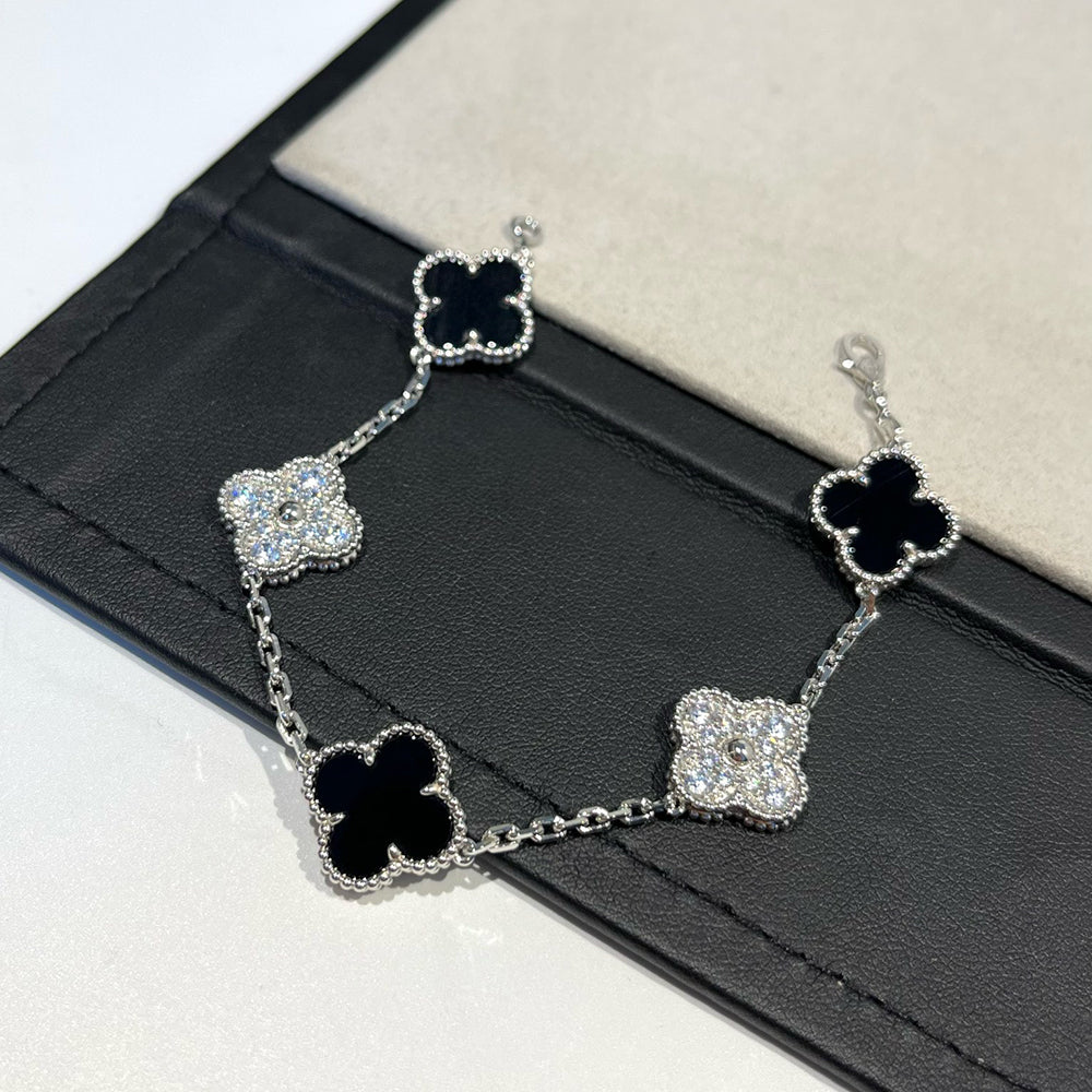 Quatrefoil 5 Motifs Bracelet, Onyx