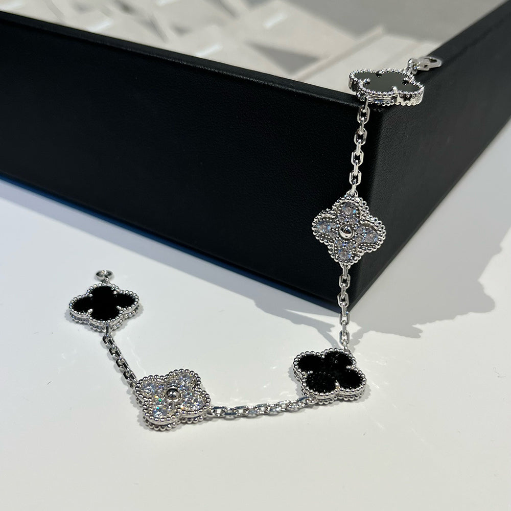 Quatrefoil 5 Motifs Bracelet, Onyx