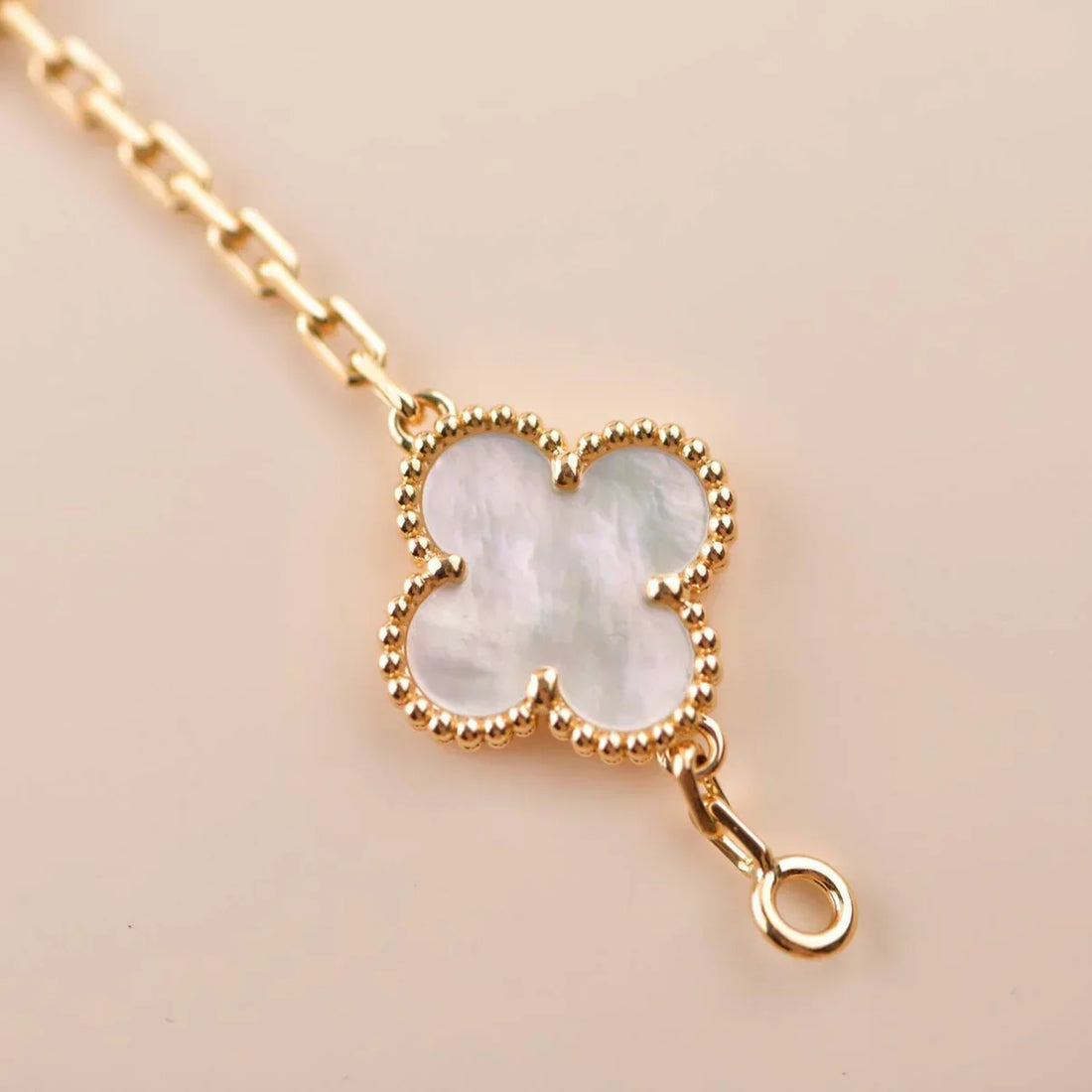 Quatrefoil 5 Motifs Bracelet, White Mother of Pearl