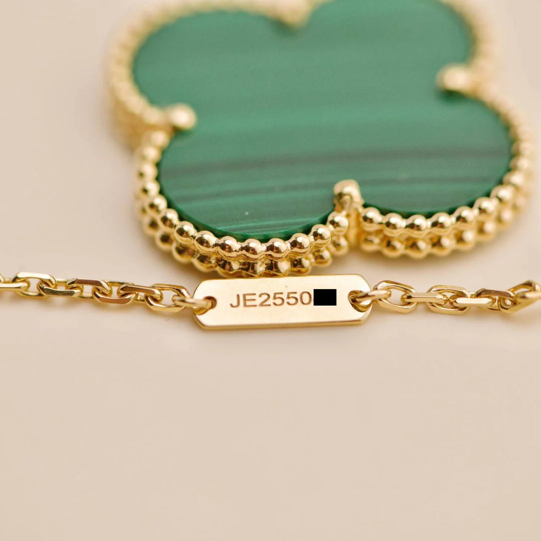 Quatrefoil Long Necklace, 1 Motifs, Yellow Gold Tone, Malachite