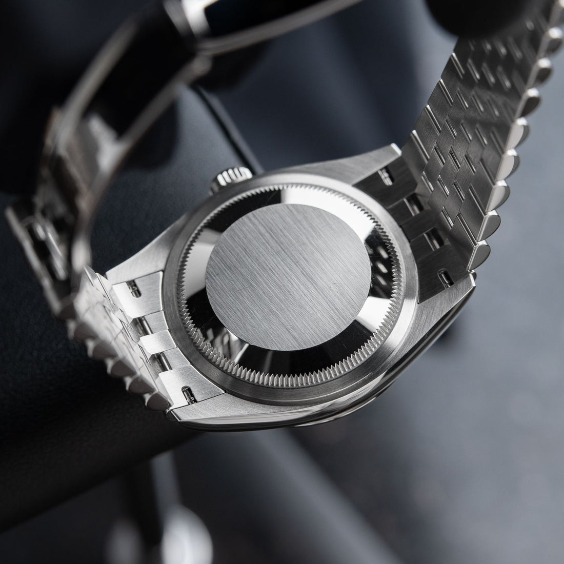 Classic Date Watch, White Gold Tone, Steel, White, 36-41 mm
