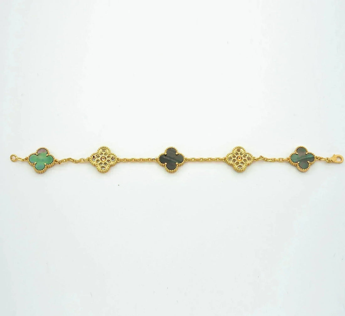 Quatrefoil 5 Motifs Bracelet, Gray Mother of Pearl