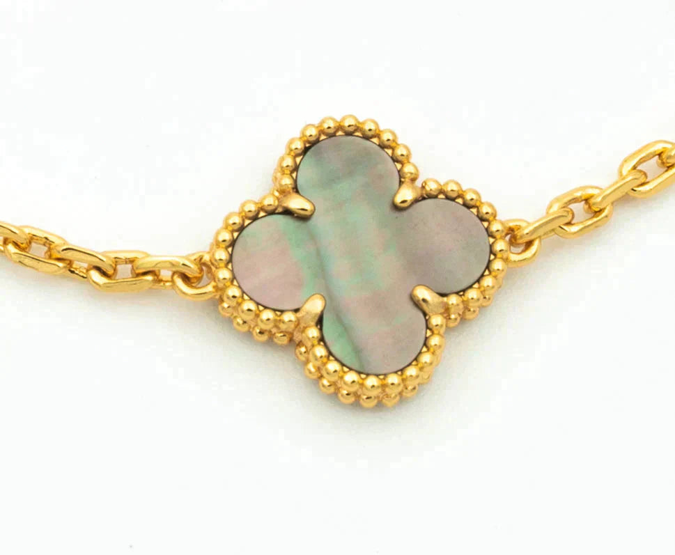 Quatrefoil 5 Motifs Bracelet, Gray Mother of Pearl