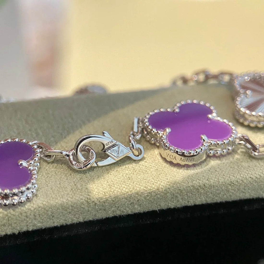 Quatrefoil 5 Motifs Bracelet, Violet