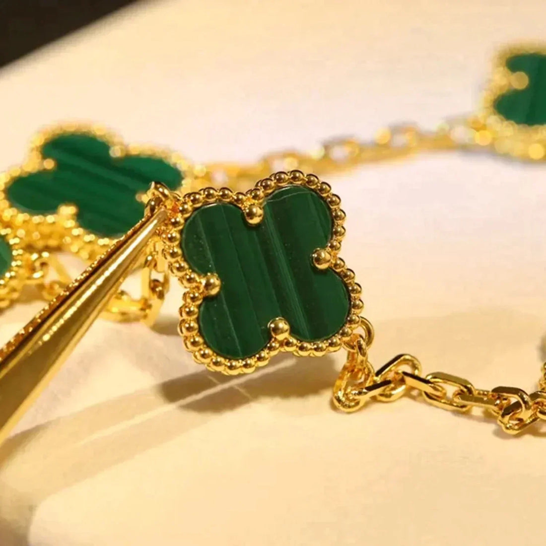 Quatrefoil 5 Motifs Bracelet, Malachite