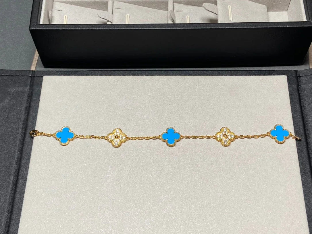 Quatrefoil 5 Motifs Bracelet, Blue Agate