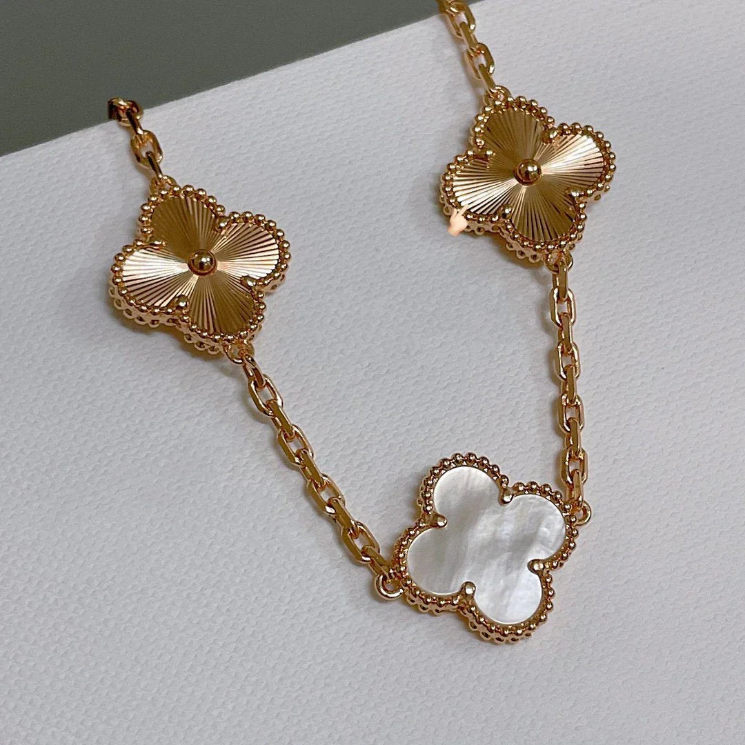 Quatrefoil 5 Motifs Bracelet, White Mother of Pearl