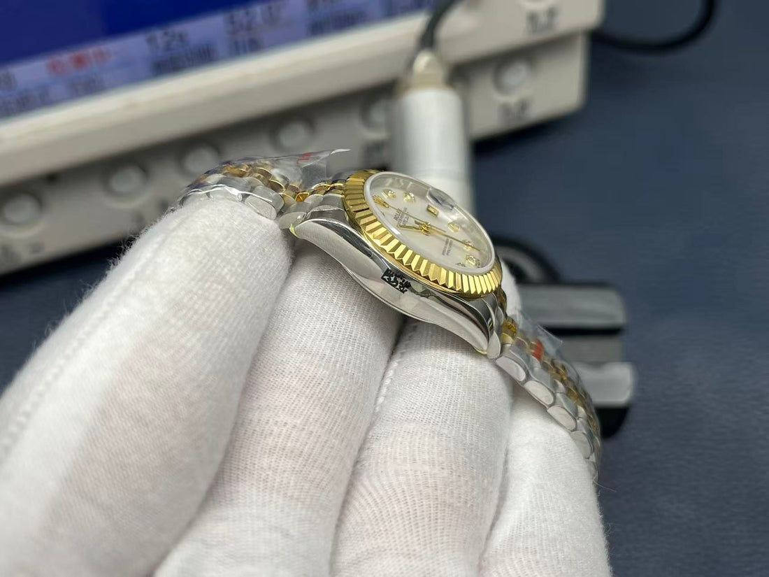 Classic Date Watch, Yellow Gold Tone, Steel, 28 mm