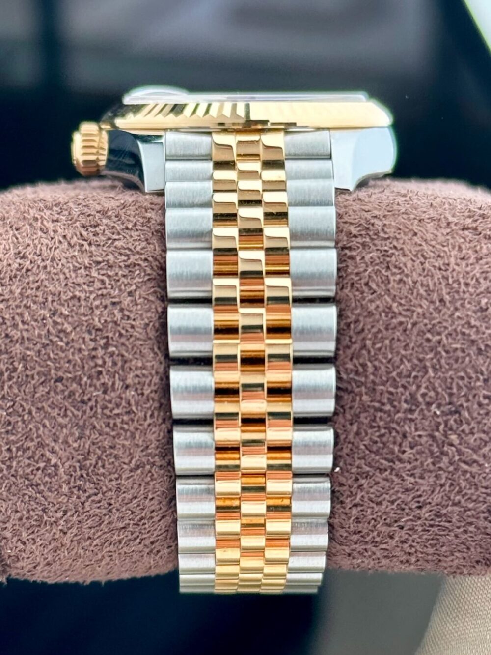 Classic Date Watch, Yellow Gold Tone, Steel, 28-31 mm