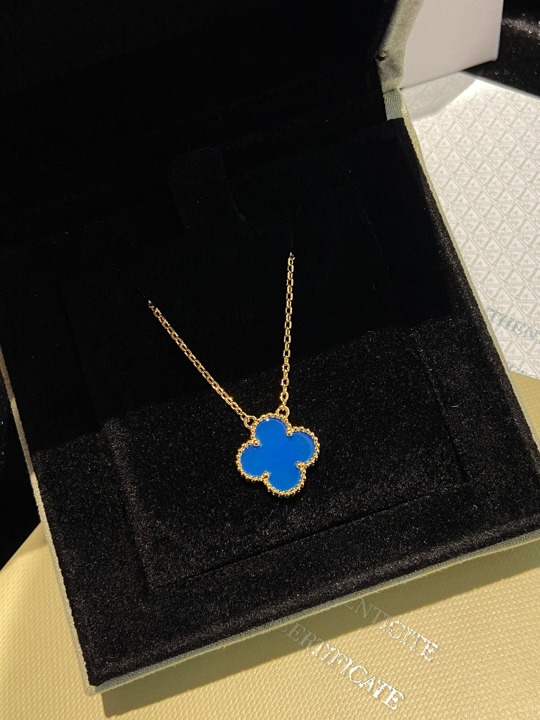 Quatrefoil Pendant Necklace, Yellow Gold Tone, Agate