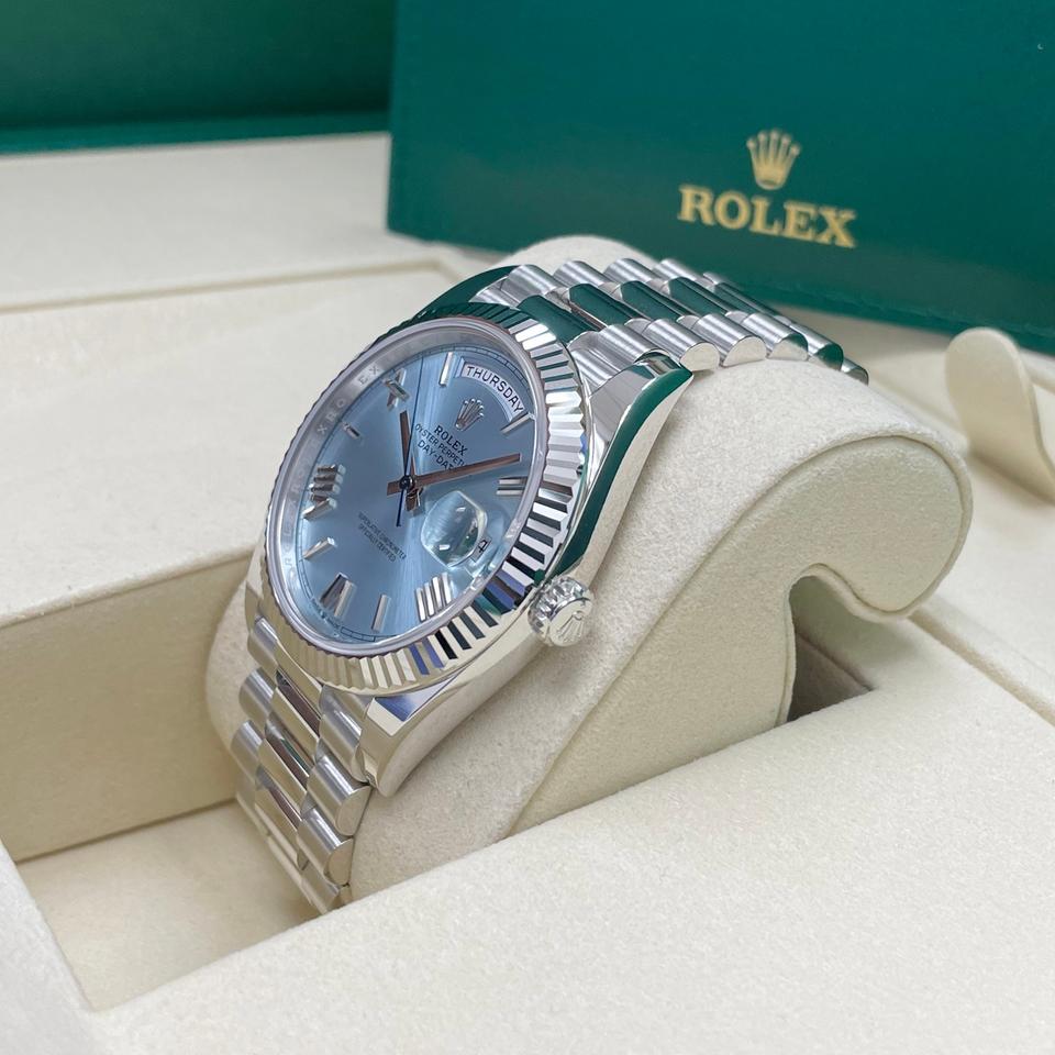 Day and Date Watch, Platinum Tone, 40 mm