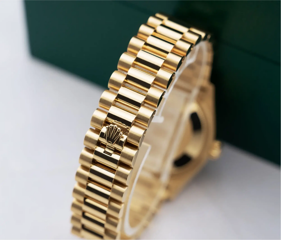 Classic Date Watch, Yellow Gold Tone, Steel, 28 mm