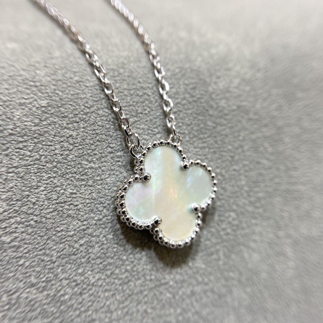Quatrefoil Pendant Necklace, White Gold Tone