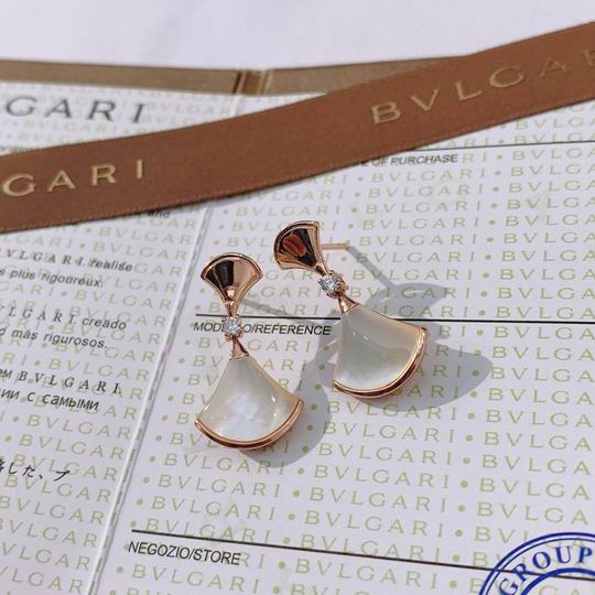 Fan-Motif Mother-of-Pearl Earrings, 18K Rose Gold Plated