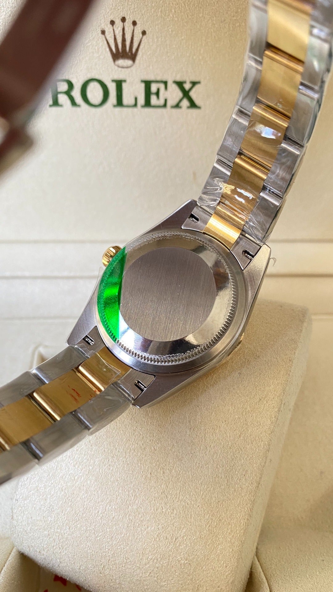 Classic Date Watch, Yellow Gold Tone, Steel, 28 mm