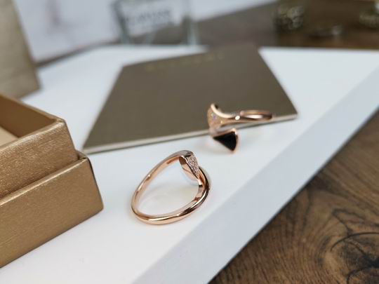 Fan-Motif Ring, Rose Gold Tone, Stone-Set, Mother-of-Pearl