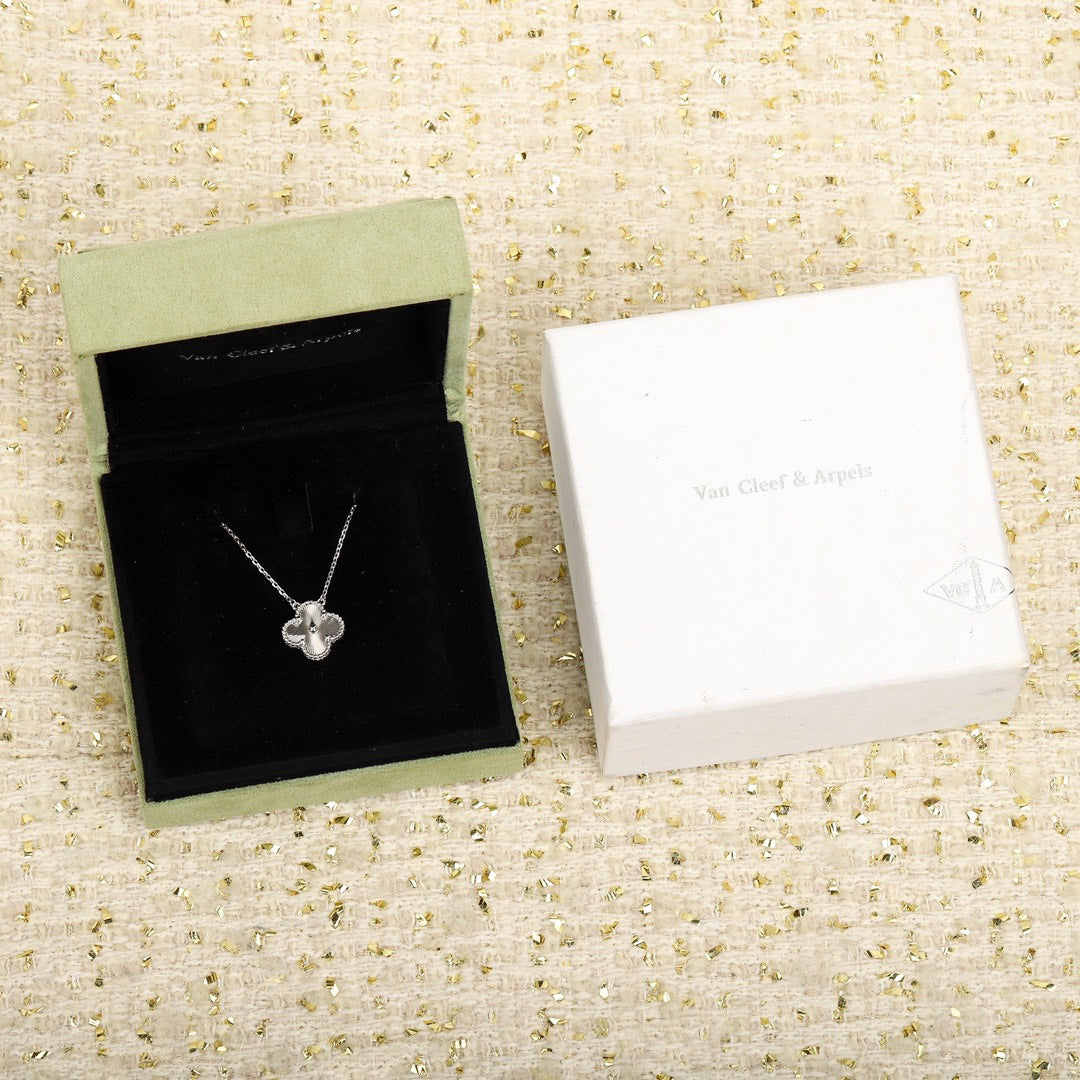 Quatrefoil Pendant Necklace