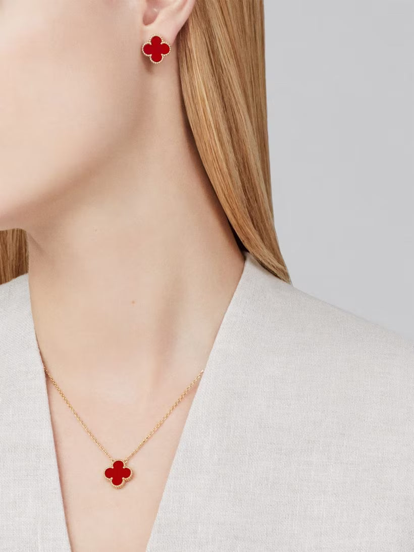 Quatrefoil Carnelian Pendant Necklace, 18K Yellow Gold Plated