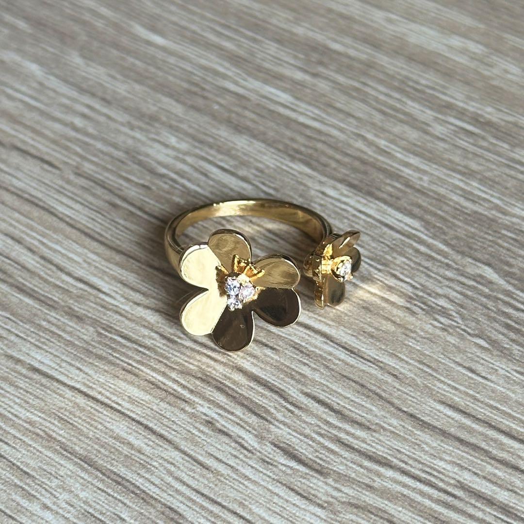 Petal Ring, Yellow Gold Tone, Stone-Set